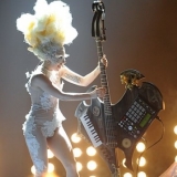 Lady Gaga rapuje?
